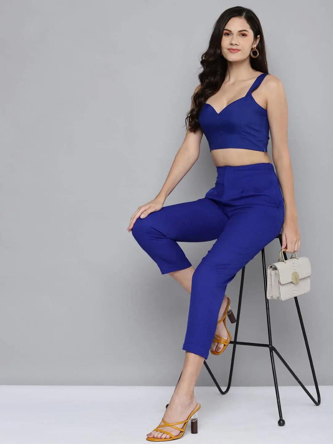 Women Royal Blue Sweetheart Neck Strappy Crop Top