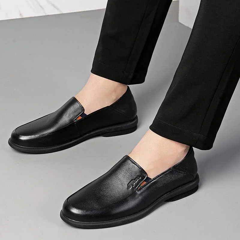 Business Dress Casual Leather Shoes Men's Korean Fashion British Youth Soft Leather Pointed Black Inner Height