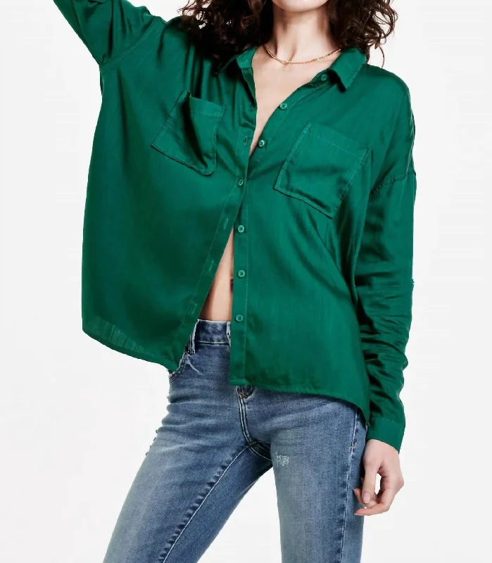 Arianna Dartmouth Button Up Shirt In Green