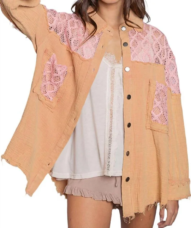 Lace Contrast Shirt In Dried Peach