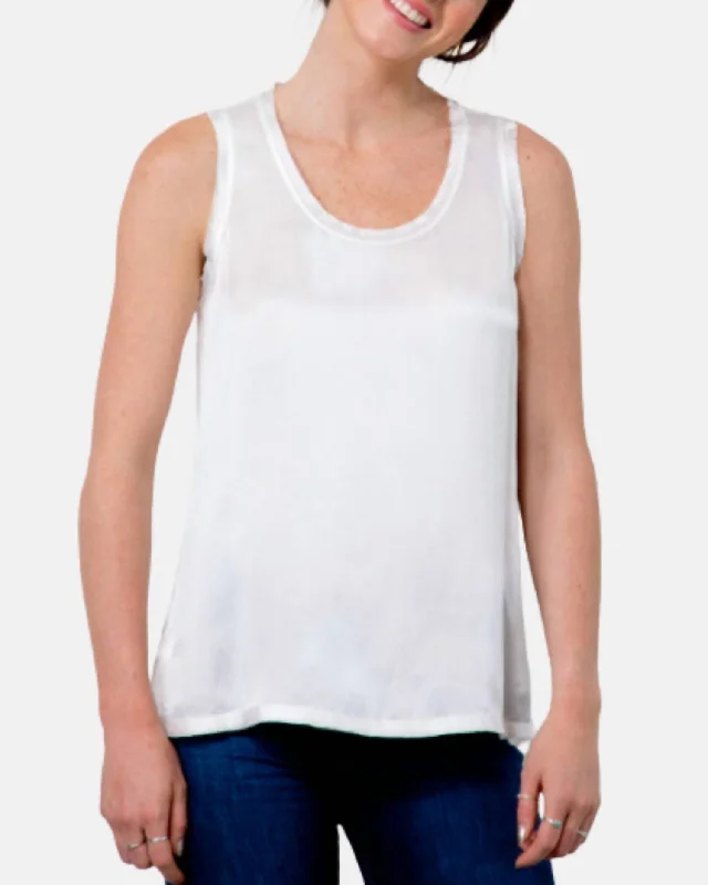 Sleeveless Muscle Tee In White